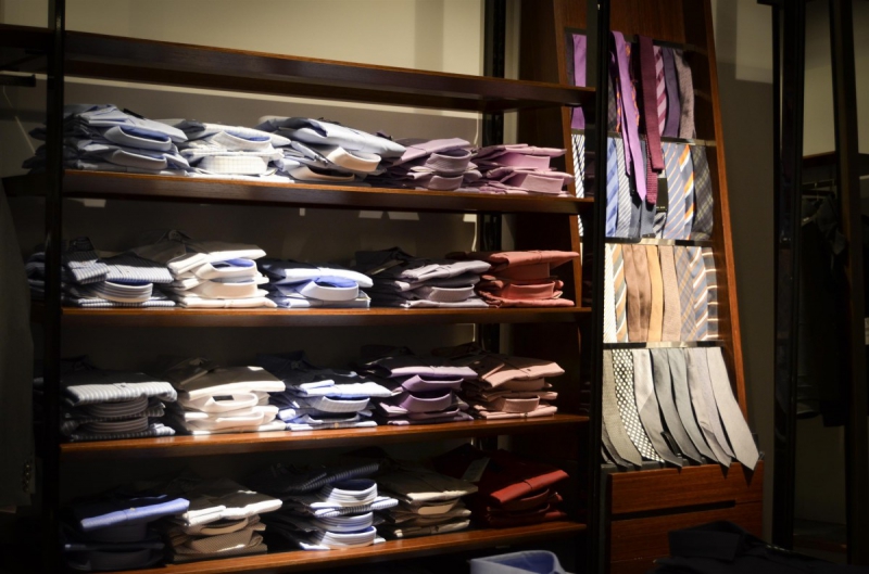 vente-BLAUSASC-min_shirts_exhibition_shop_shopping_shelf_buy_business_clothing-940715